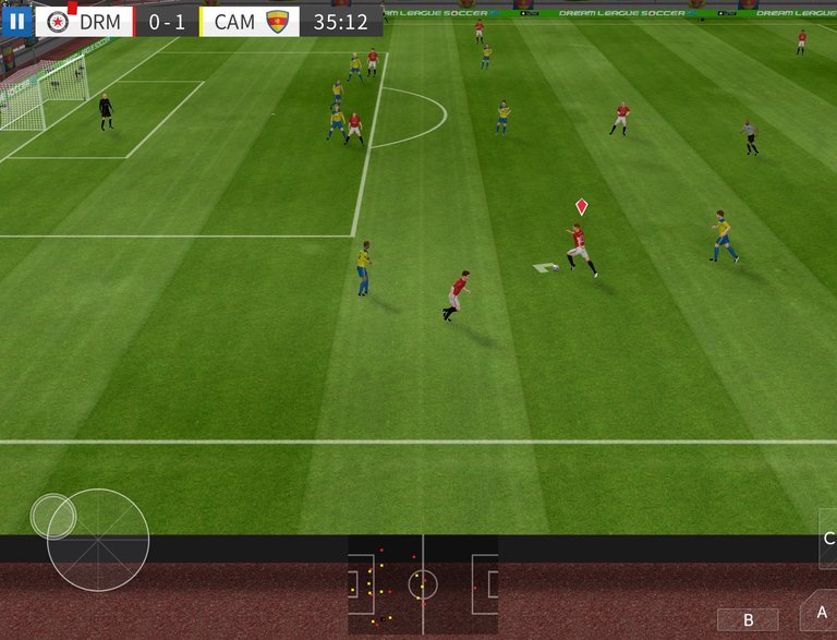 The Dream League Soccer 2016 app, free on iOS and Android.